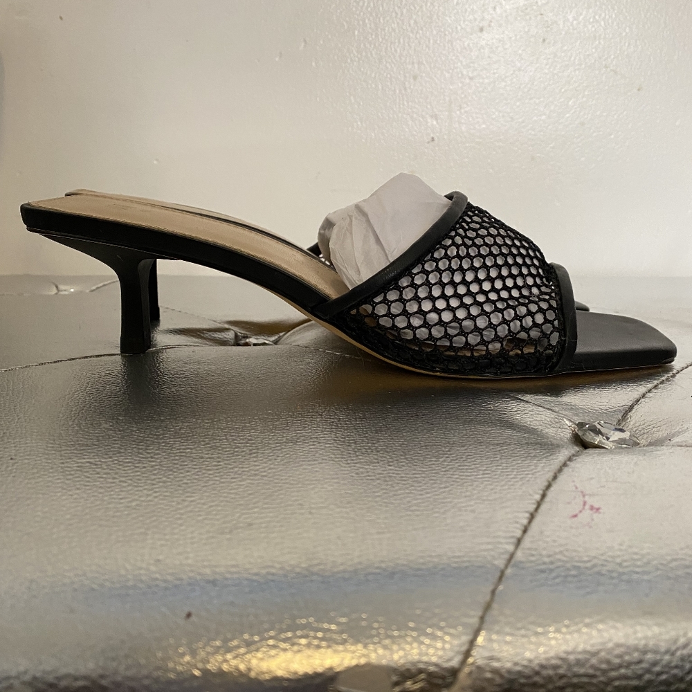 Sandals - Picture 2 of 10